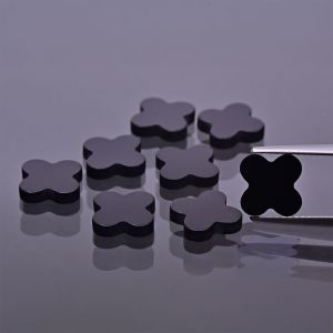 Clover from onyx 8x8 MM